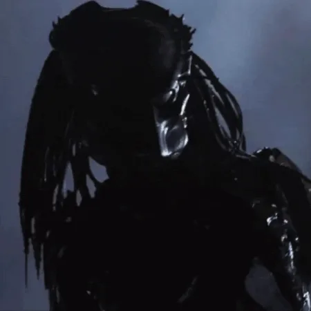 A six-panel image sequence shows a Predator character in dark, misty surroundings. The panels alternate between a full view…