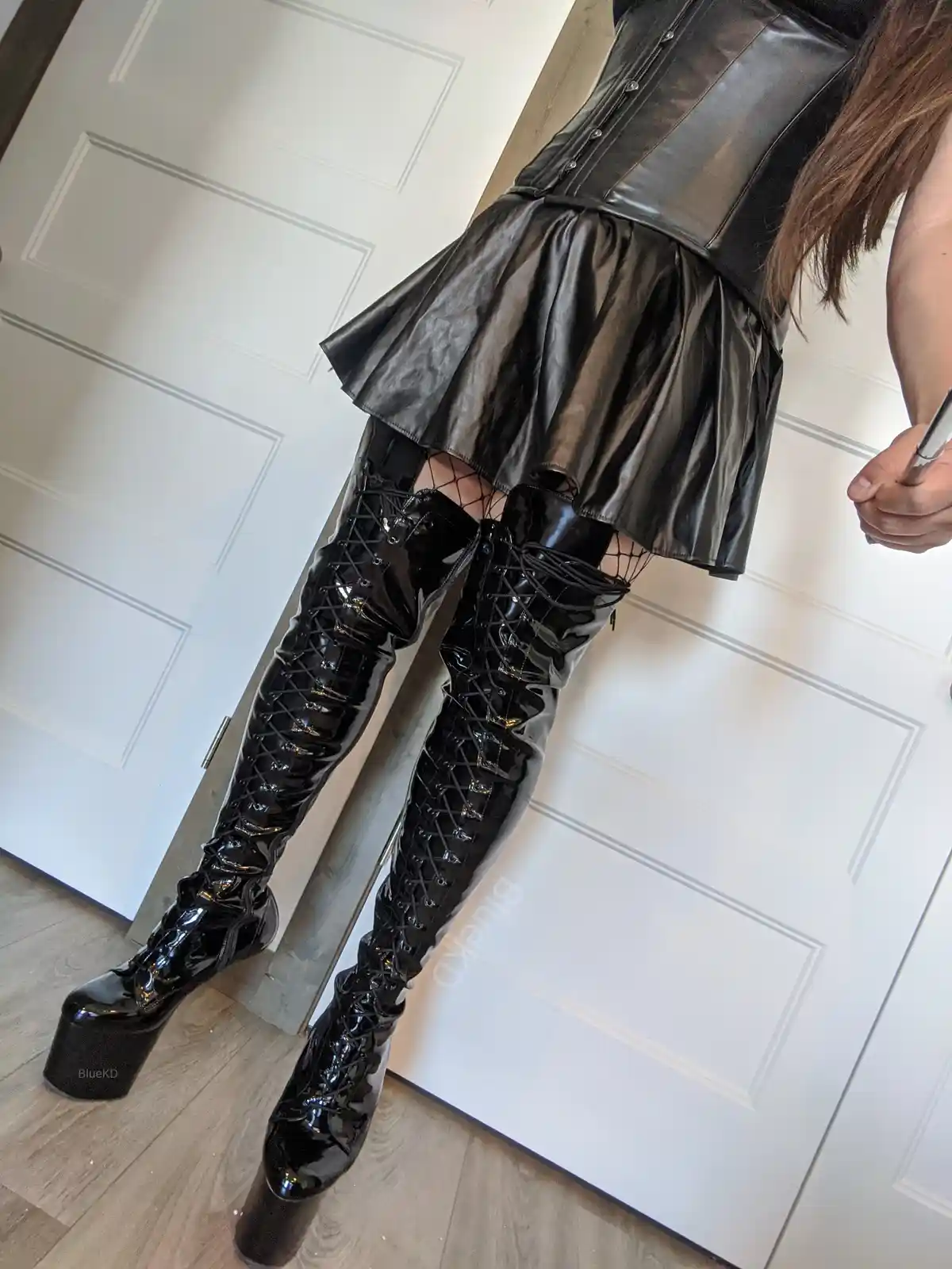Happy Fetish Friday, You Delightful Degenerates!