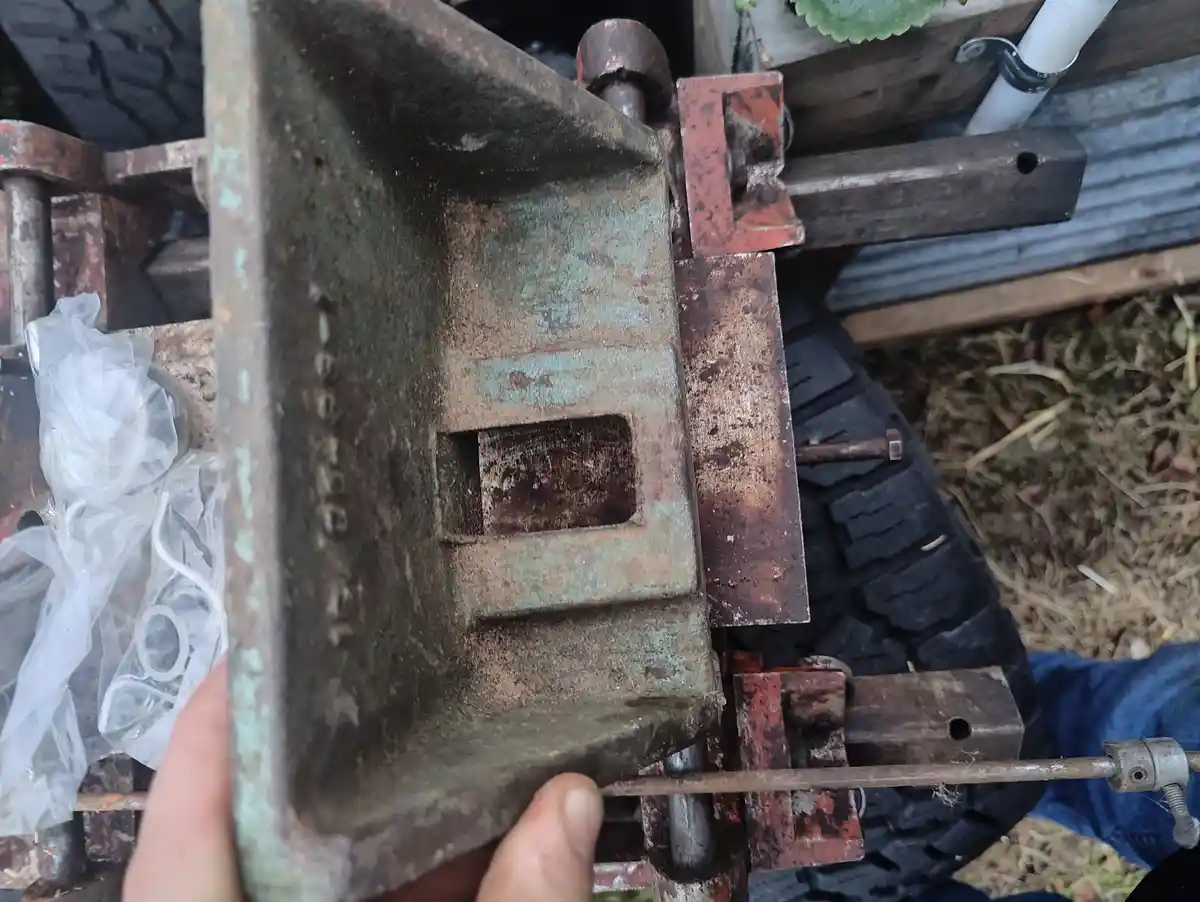 HP 18: The Ultimate Left Offset Vise for Precision Work