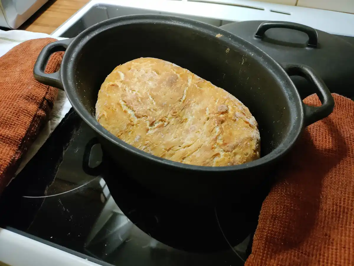 The irresistible cheese bread that you just can't stop devouring!