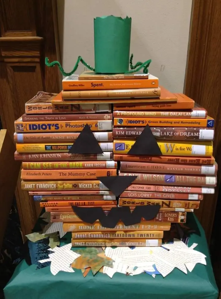 The Halloween craft project everyone’s talking about at the library