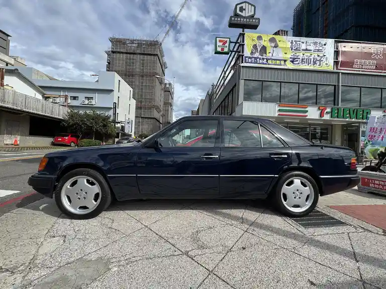 Exploring the Classic W124 Model