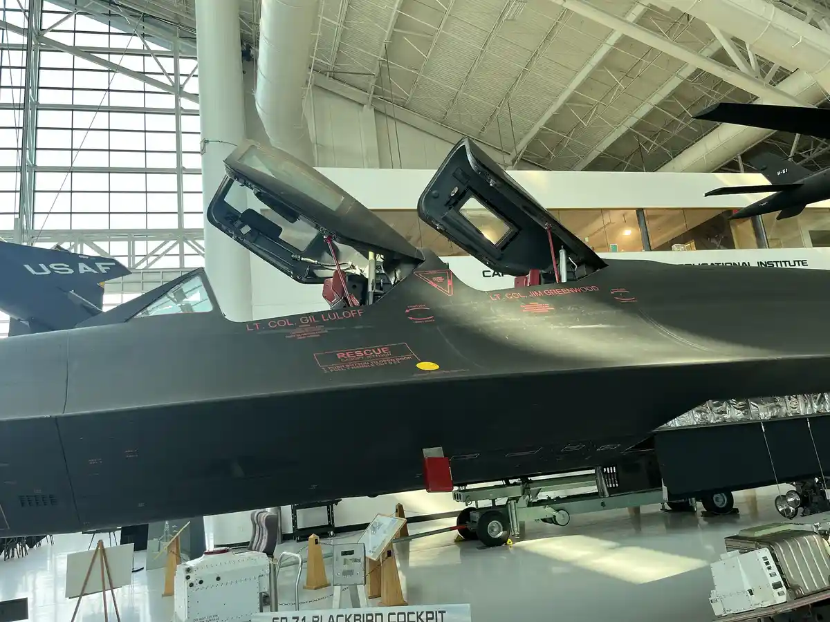 Exploring the Possible Data Link Antenna at Evergreen Museum's Blackbird