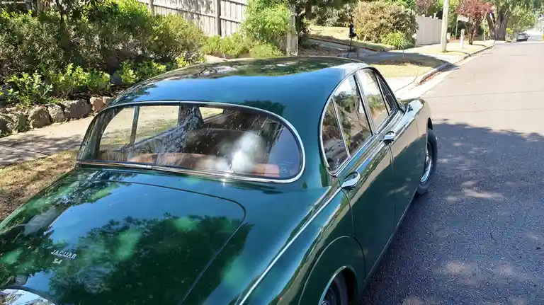Classic Elegance: The Jaguar 3.4